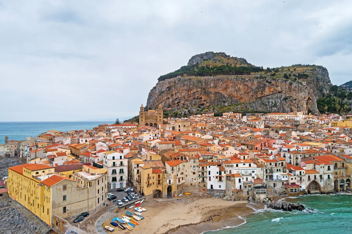 Le mura megalitiche di Cefalù: storia antica e percorsi nascosti
