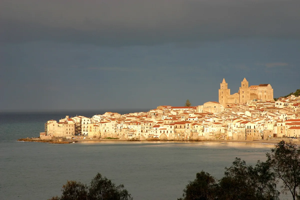 Passeggiata nel centro storico di Cefalù: Corso Ruggero e dintorni