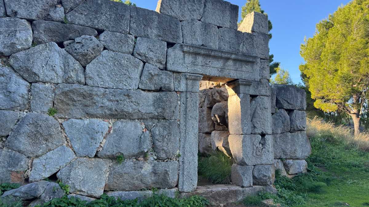 Come visitare il Tempio di Diana a Cefalù? Orari e suggerimenti
